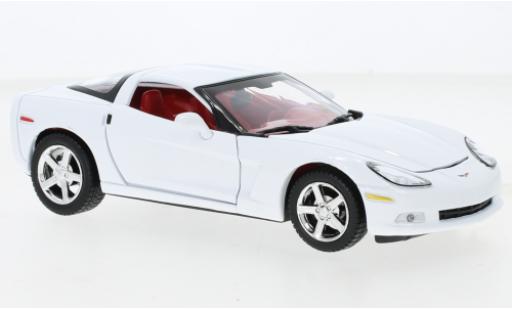 Chevrolet Corvette 1/24 Motormax (C6) white 2005 diecast model cars