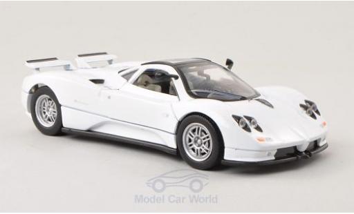 Diecast model cars Pagani Zonda C12 1/24 Motormax C12 white Pagani Zonda C12 1/24 Motormax C12 white diecast model cars
