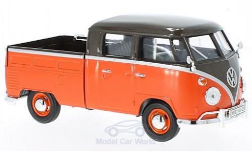 Volkswagen T1 B 1/24 Motormax metallic brown/red Pick Up mit Surfboard diecast model cars