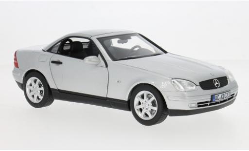 Diecast model cars Mercedes Classe SLK 1/18 Norev SLK (R170) silber 1996 1:18 Mercedes Classe SLK 1/18 Norev SLK (R170) silber 1996 1:18 diecast model cars