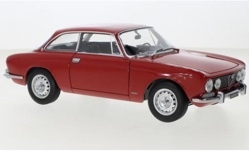 Diecast model cars Alfa Romeo 2000 1/18 Norev GTV red 1973 Alfa Romeo 2000 1/18 Norev GTV red 1973 diecast model cars