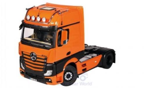 Diecast model cars Mercedes Actros 1/18 NZG GigaSpace 4X2 orange/black Mercedes Actros 1/18 NZG GigaSpace 4X2 orange/black diecast model cars