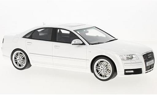 Diecast model cars Audi S8 1/18 Ottomobile D3 white 2008 Audi S8 1/18 Ottomobile D3 white 2008 diecast model cars