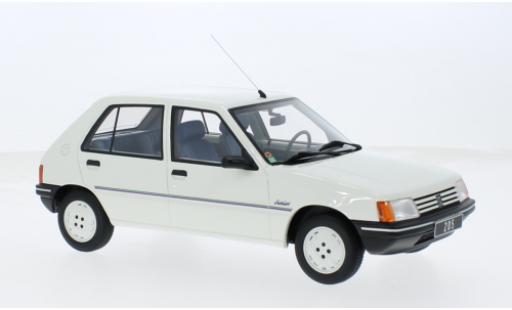 Diecast model cars Peugeot 205 1/18 Ottomobile Junior weiss 1988 1:18 Peugeot 205 1/18 Ottomobile Junior weiss 1988 1:18 diecast model cars