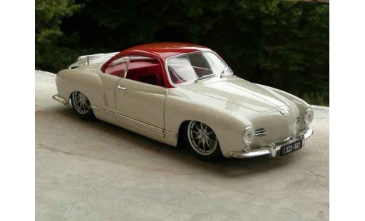 Volkswagen Karmann Base 1/18 Solido low light diecast model cars