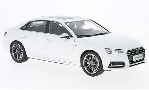 Diecast model cars Audi A4 1/18 Paudi L white 2017 sans Vitrine Audi A4 1/18 Paudi L white 2017 sans Vitrine diecast model cars