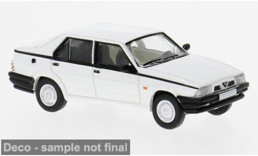 Diecast model cars Alfa Romeo 75 1/87 PCX87 weiss 1988 1:87 Alfa Romeo 75 1/87 PCX87 weiss 1988 1:87 diecast model cars