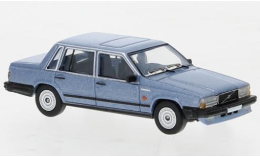 Diecast model cars Volvo 740 1/87 PCX87 metallise blue clair 1984 Volvo 740 1/87 PCX87 metallise blue clair 1984 diecast model cars