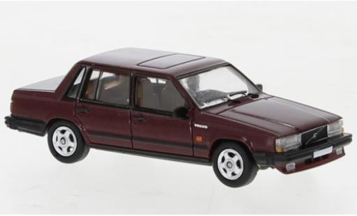 Diecast model cars Volvo 740 1/87 PCX87 metallise red foncé 1984 Volvo 740 1/87 PCX87 metallise red foncé 1984 diecast model cars