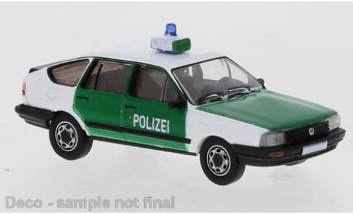 Diecast model cars Volkswagen Passat 1/87 PCX87 B2 white/green Polizei 1985 Volkswagen Passat 1/87 PCX87 B2 white/green Polizei 1985 diecast model cars