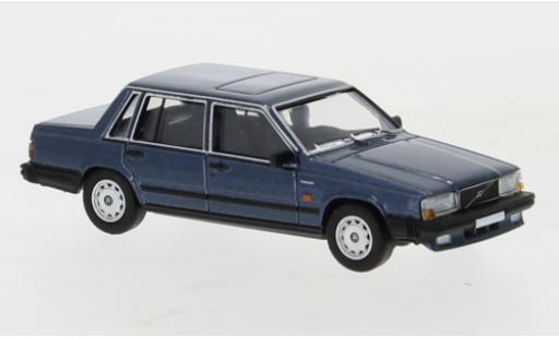 Diecast model cars Volvo 740 1/87 PCX87 metallic blue 1984 Volvo 740 1/87 PCX87 metallic blue 1984 diecast model cars