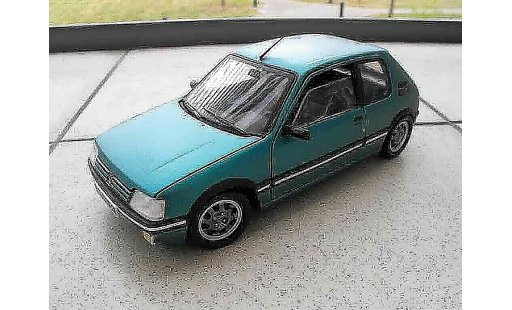 Peugeot 205 GTI 1/18 Solido Griffe rabaissee diecast model cars