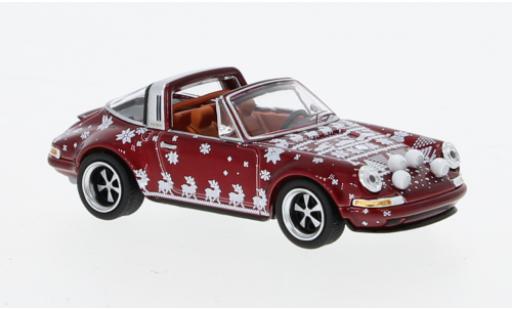 Diecast model cars Porsche 911 1/64 Pop Race Targa metallise red foncé Christmas Edition 2023 Porsche 911 1/64 Pop Race Targa metallise red foncé Christmas Edition 2023 diecast model cars