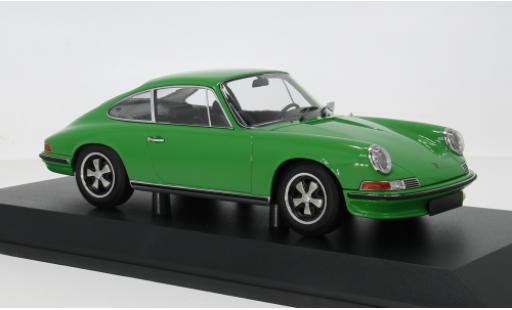 Diecast model cars Porsche 911 Base green 1972 1/18 Minichamps