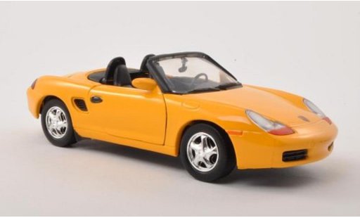 Porsche Boxster Base 1/24 Motormax (986) yellow diecast model cars