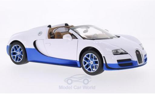 Diecast model cars Bugatti Veyron Grand Sport 1/18 Rastar 16.4 Grand Sport Vitesse white/blue Bugatti Veyron Grand Sport 1/18 Rastar 16.4 Grand Sport Vitesse white/blue diecast model cars