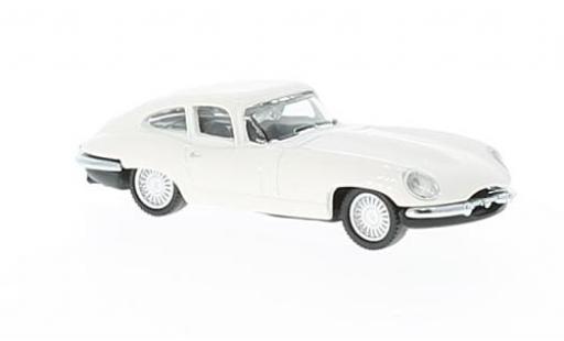 Diecast model cars Jaguar E-Type 1/87 Schuco white Jaguar E-Type 1/87 Schuco white diecast model cars