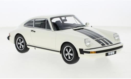 Diecast model cars Porsche 930 1/18 Schuco 911 white/black 1977 Porsche 930 1/18 Schuco 911 white/black 1977 diecast model cars
