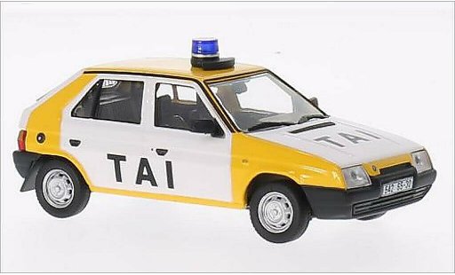 Skoda Favorit Livree Officielle 1/43 Abrex Tai Praha (rundes bluelicht) white/yellow 1987 diecast model cars