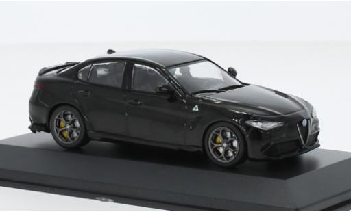 Diecast model cars Alfa Romeo Giulia 1/43 Solido Quadrifoglio black Alfa Romeo Giulia 1/43 Solido Quadrifoglio black diecast model cars
