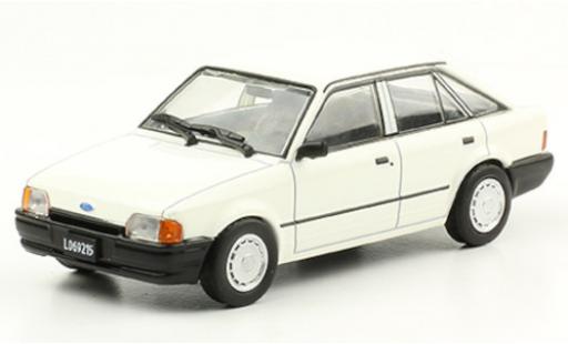 Ford Escort 1/43 SpecialC GL white 1988 diecast model cars
