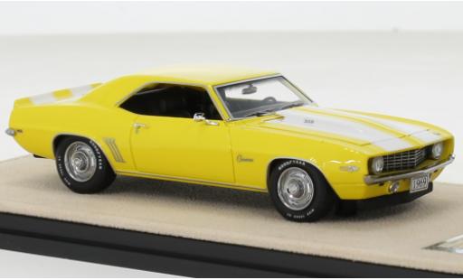 Diecast model cars Chevrolet Camaro 1/43 Stamp Models Z28 yellow/white 1969 Chevrolet Camaro 1/43 Stamp Models Z28 yellow/white 1969 diecast model cars