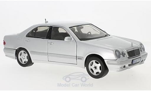 Diecast model cars Mercedes Classe E 1/18 Sun Star E320 (W210) grey Mercedes Classe E 1/18 Sun Star E320 (W210) grey diecast model cars