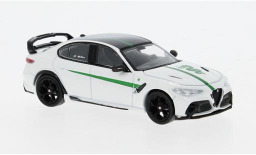 Alfa Romeo Giulia 1/64 Tarmac Works GTAM weiss/grün 1:64 diecast model cars