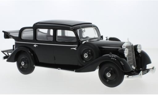 Diecast model cars Mercedes 260 1/18 Triple 9 Collection D (W138) Pullman Landaulet black 1936 ouverts/es Verdeck Mercedes 260 1/18 Triple 9 Collection D (W138) Pullman Landaulet black 1936 ouverts/es Verdeck diecast model cars