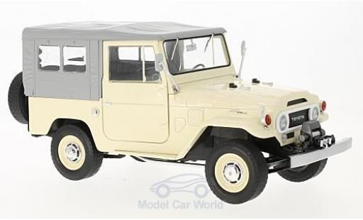 Diecast model cars Toyota Land Cruiser 1/18 Triple 9 Collection FJ40 beige/grey 1967 Toyota Land Cruiser 1/18 Triple 9 Collection FJ40 beige/grey 1967 diecast model cars