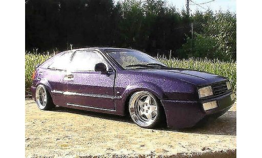 Volkswagen Corrado VR6 1/18 Revell peinture violet avec paillette diecast model cars