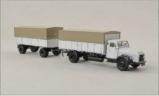 Volvo N88 Base 1/87 Brekina mit blackem Chassis grey diecast model cars