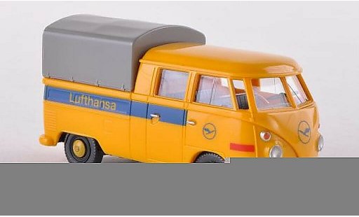 Volkswagen T1 Base 1/87 Wiking Doppelkabine Lufthansa with Plane diecast model cars