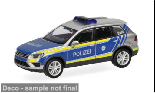 Diecast model cars Volkswagen Touareg Polizei Rosenheim 1/87 Herpa