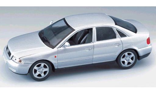 Audi A4 1/24 Welly silber 1:24 diecast model cars