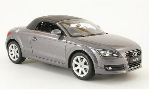 Diecast model cars Audi TT 1/18 Welly Roadster met.-grau geschlossen 1:18 Audi TT 1/18 Welly Roadster met.-grau geschlossen 1:18 diecast model cars