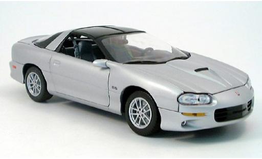 Diecast model cars Chevrolet Camaro 1/18 Welly SS silber 2002 1:18 Chevrolet Camaro 1/18 Welly SS silber 2002 1:18 diecast model cars