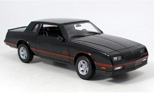 Chevrolet Monte Carlo 1/18 Welly SS schwarz 1987 1:18 diecast model cars