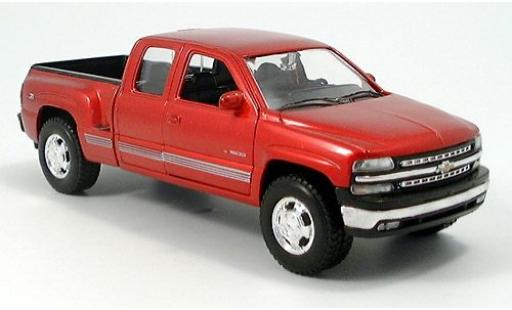 Chevrolet Silverado 1/24 Welly Extended Cab rot 1:24 diecast model cars