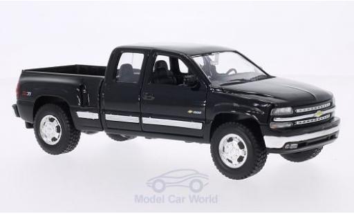Chevrolet Silverado 1/24 Welly black 1999 diecast model cars