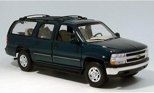 Diecast model cars Chevrolet Suburban 1/18 Welly grün grün 1:18 Chevrolet Suburban 1/18 Welly grün grün 1:18 diecast model cars
