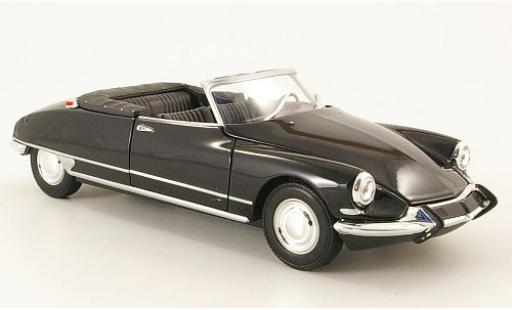Citroen DS 1/24 Welly 19 Cabriolet schwarz offen 1:24 diecast model cars