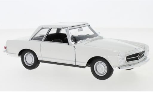 Mercedes 230 1/24 Welly SL (W113) white 1963 diecast model cars