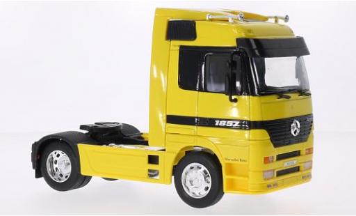 Diecast model cars Mercedes Actros 1/32 Welly yellow Mercedes Actros 1/32 Welly yellow diecast model cars