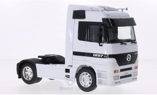Diecast model cars Mercedes Actros 1/32 Welly white Mercedes Actros 1/32 Welly white diecast model cars
