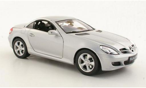 Diecast model cars Mercedes Classe SLK 1/18 Welly SLK 350 (R171) silber 2004 1:18 Mercedes Classe SLK 1/18 Welly SLK 350 (R171) silber 2004 1:18 diecast model cars