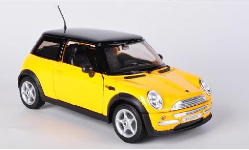Diecast model cars Mini Cooper 1/24 Welly yellow sans Vitrine Mini Cooper 1/24 Welly yellow sans Vitrine diecast model cars