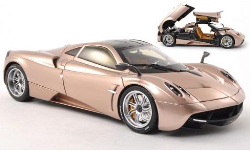 Diecast model cars Pagani Huayra 1/18 Welly gold 1:18 Pagani Huayra 1/18 Welly gold 1:18 diecast model cars