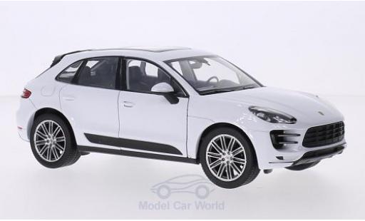 Diecast model cars Porsche Macan Turbo 1/24 Welly Turbo white Porsche Macan Turbo 1/24 Welly Turbo white diecast model cars
