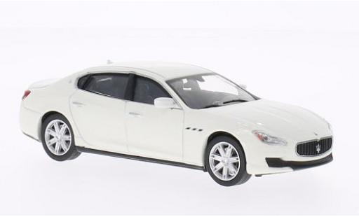 Diecast model cars Maserati Quattroporte 1/43 WhiteBox GTS white 2013 Maserati Quattroporte 1/43 WhiteBox GTS white 2013 diecast model cars